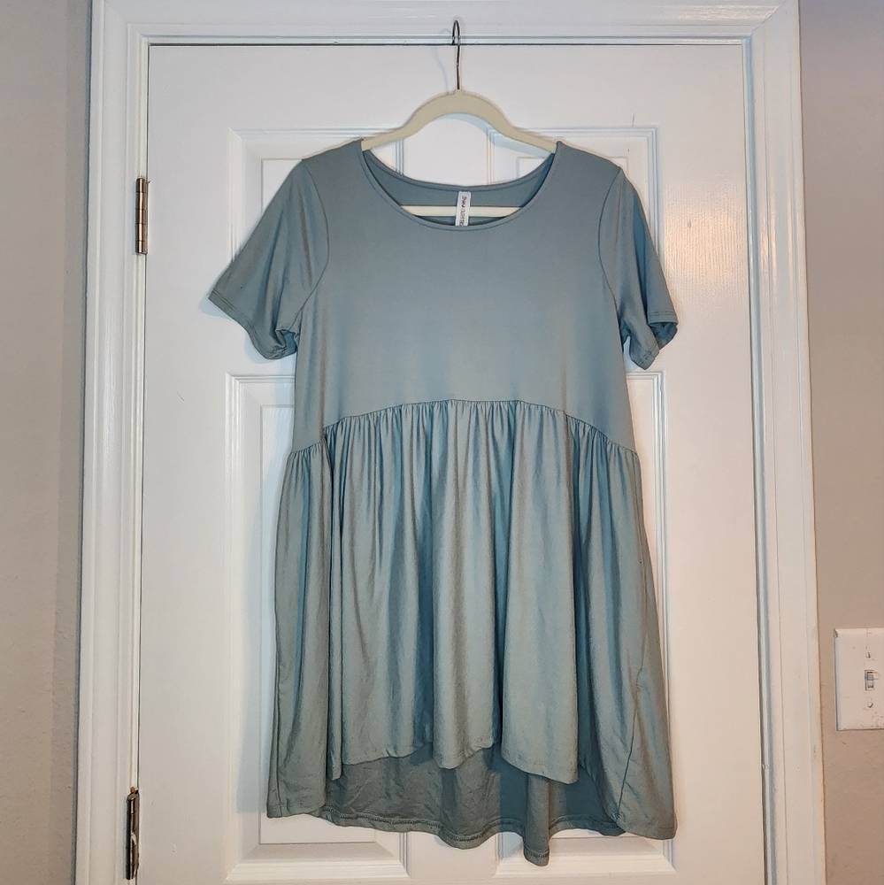EUC Soft & comfy Zenana short sleeve babydoll top size medium